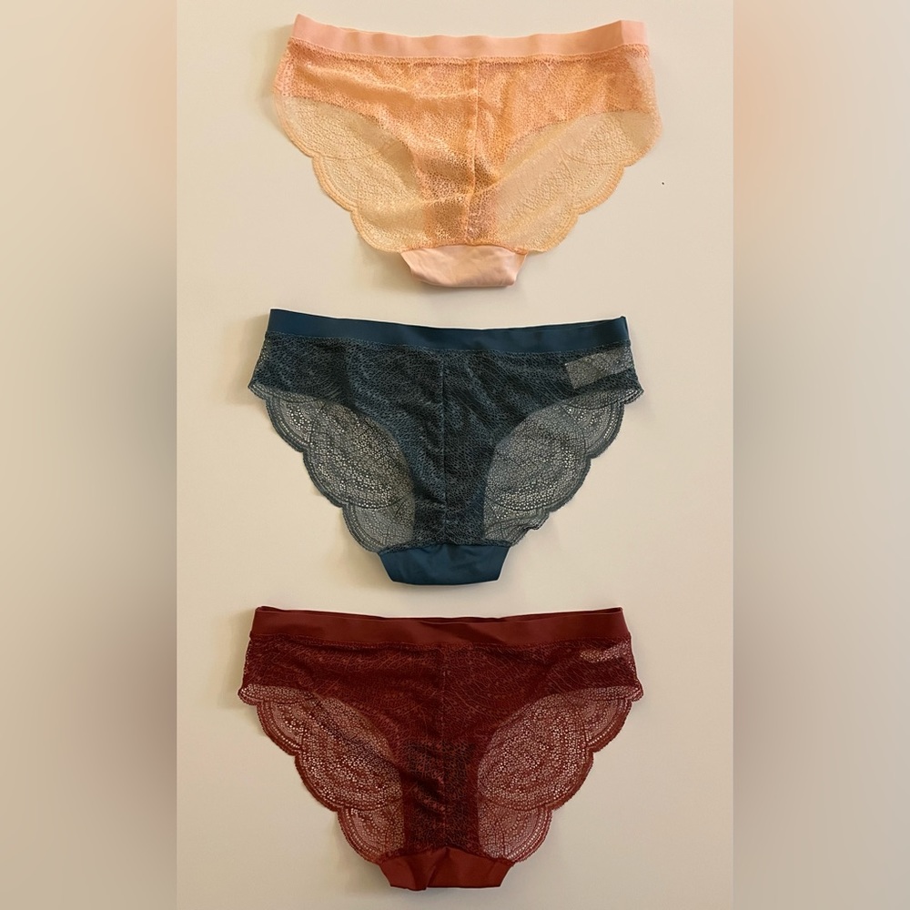 Knix Silky-soft, Lacy Bikini Undies